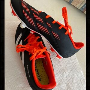 soccer cleats, women’s size 9, mens 7.5